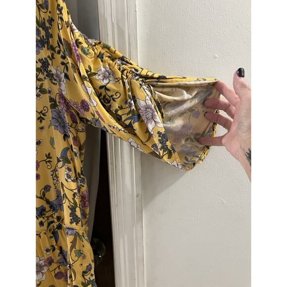 Democracy Yellow Floral Peplum Waist Peasant Top Sz L Cottage Boho - Picture 7 of 8